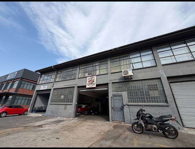 325M² BUILDING TO LET IN PAARDEN EILAND